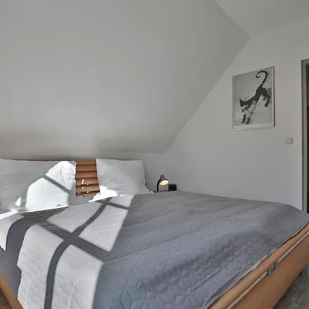 Am Rosenhain 6 Am Rosenhain 6 4 アパート