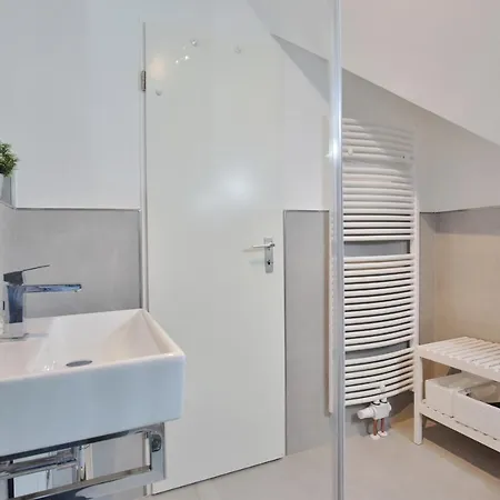 Am Rosenhain 6 Am Rosenhain 6 4 アパート