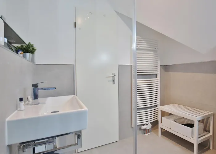 Am Rosenhain 6 Am Rosenhain 6 4 Appartement